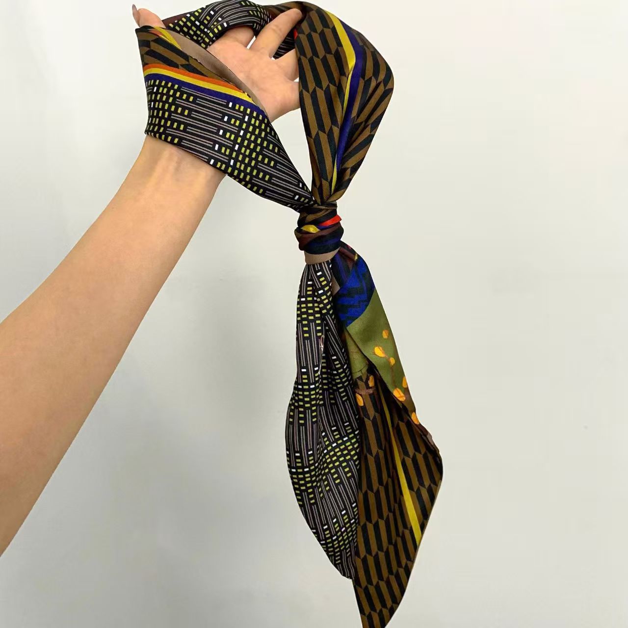 Luxury Print Long Hair Ribbon  - đánh giá và giá Skinny Jeans Ripped